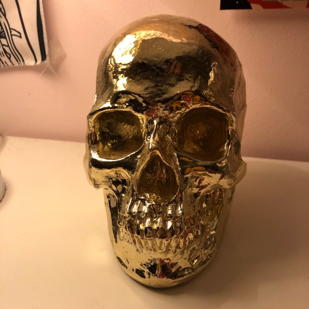 Gold Skull Decor